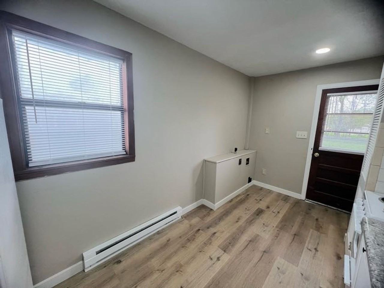 106 Fleetwood Dr - Photo 5 of 8