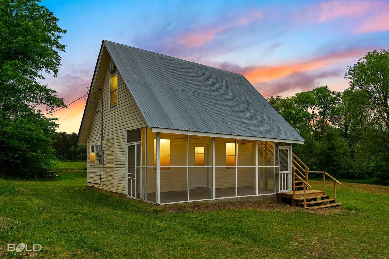 3792 Bledsoe Rd - Photo 2 of 26