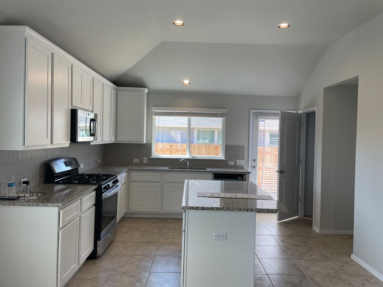 203 Living Reef Dr - Photo 3 of 12