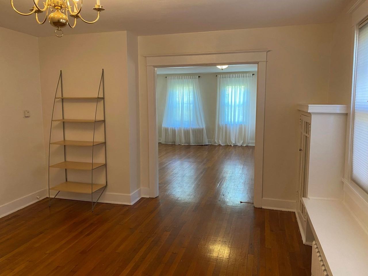 1331 Shady Ave - Photo 5 of 18