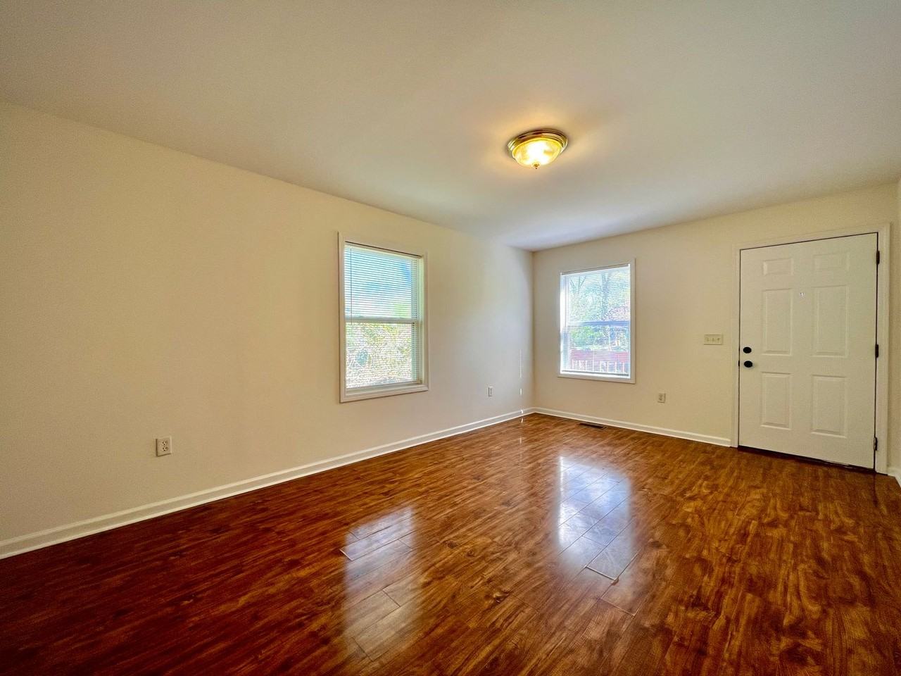 30 Branning St - Photo 3 of 27