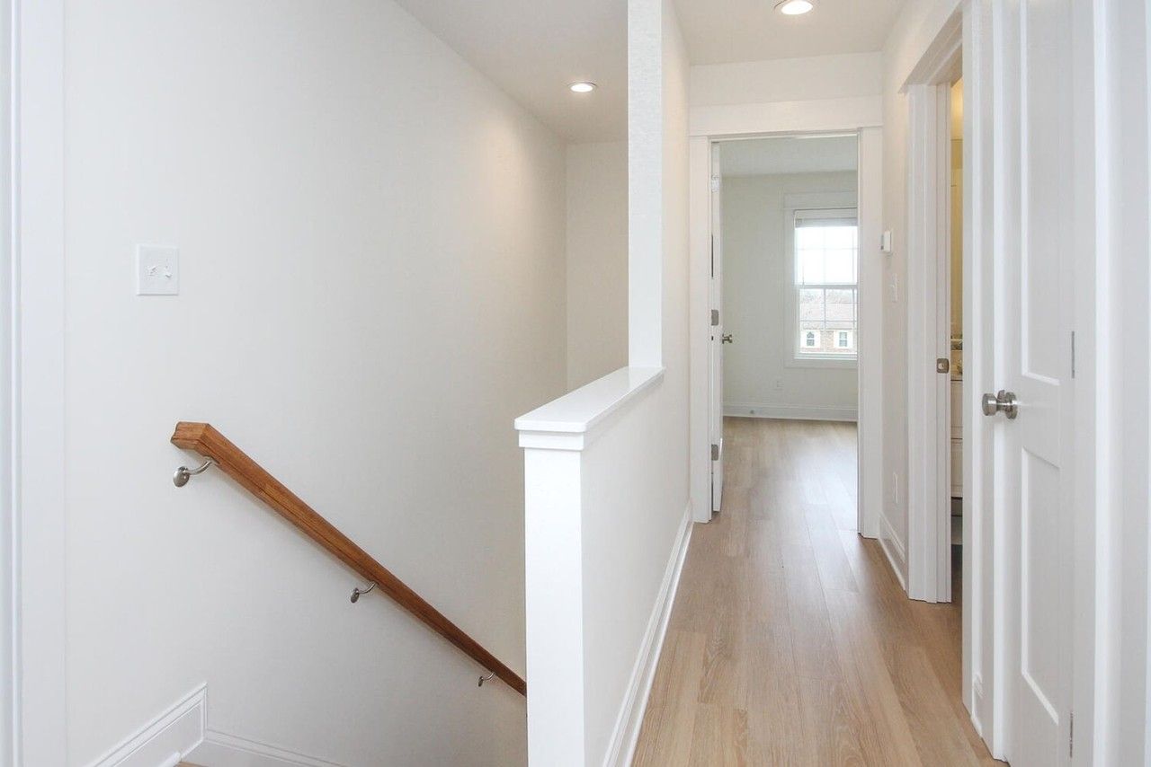 1096 Startown Rd - Photo 5 of 50
