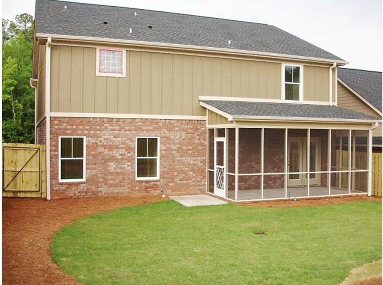 1023 Barrett Dr - Photo 3 of 9