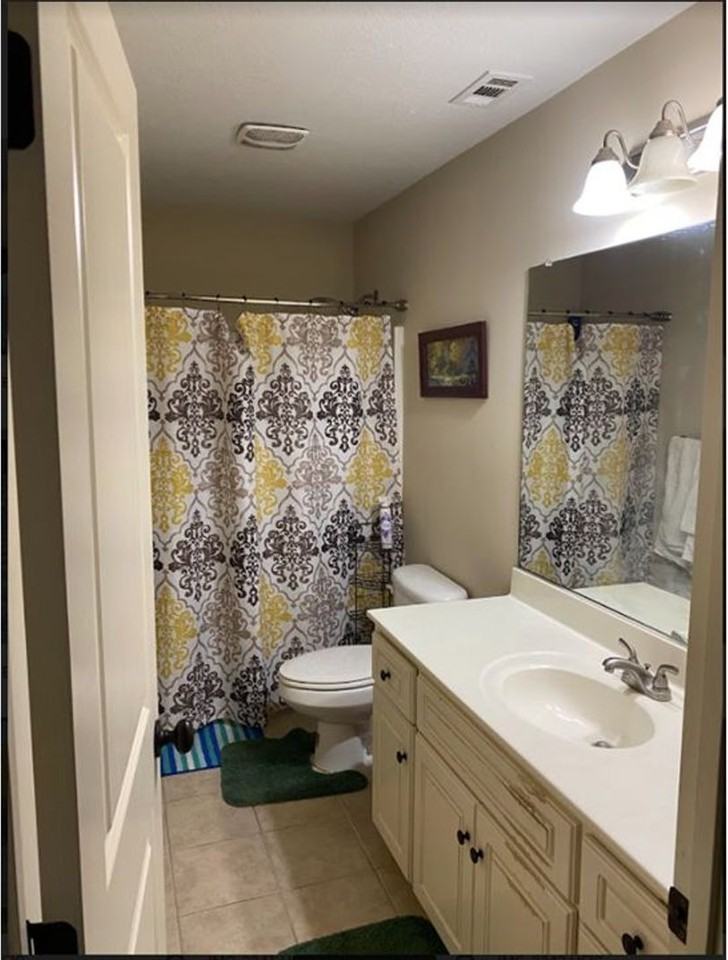 1023 Barrett Dr - Photo 6 of 9