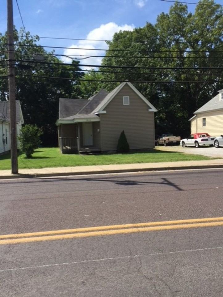 1010 Rogers St - Photo 2 of 14