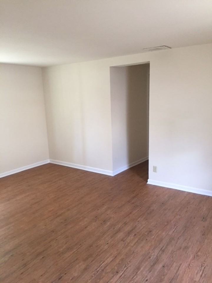1010 Rogers St - Photo 6 of 14