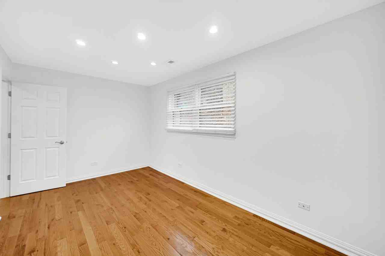2218 W Augusta Blvd - Photo 4 of 21