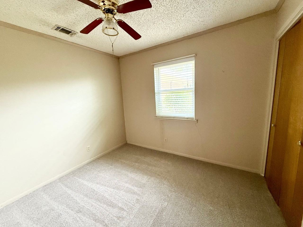 5588 Old Dallas Rd - Photo 6 of 17