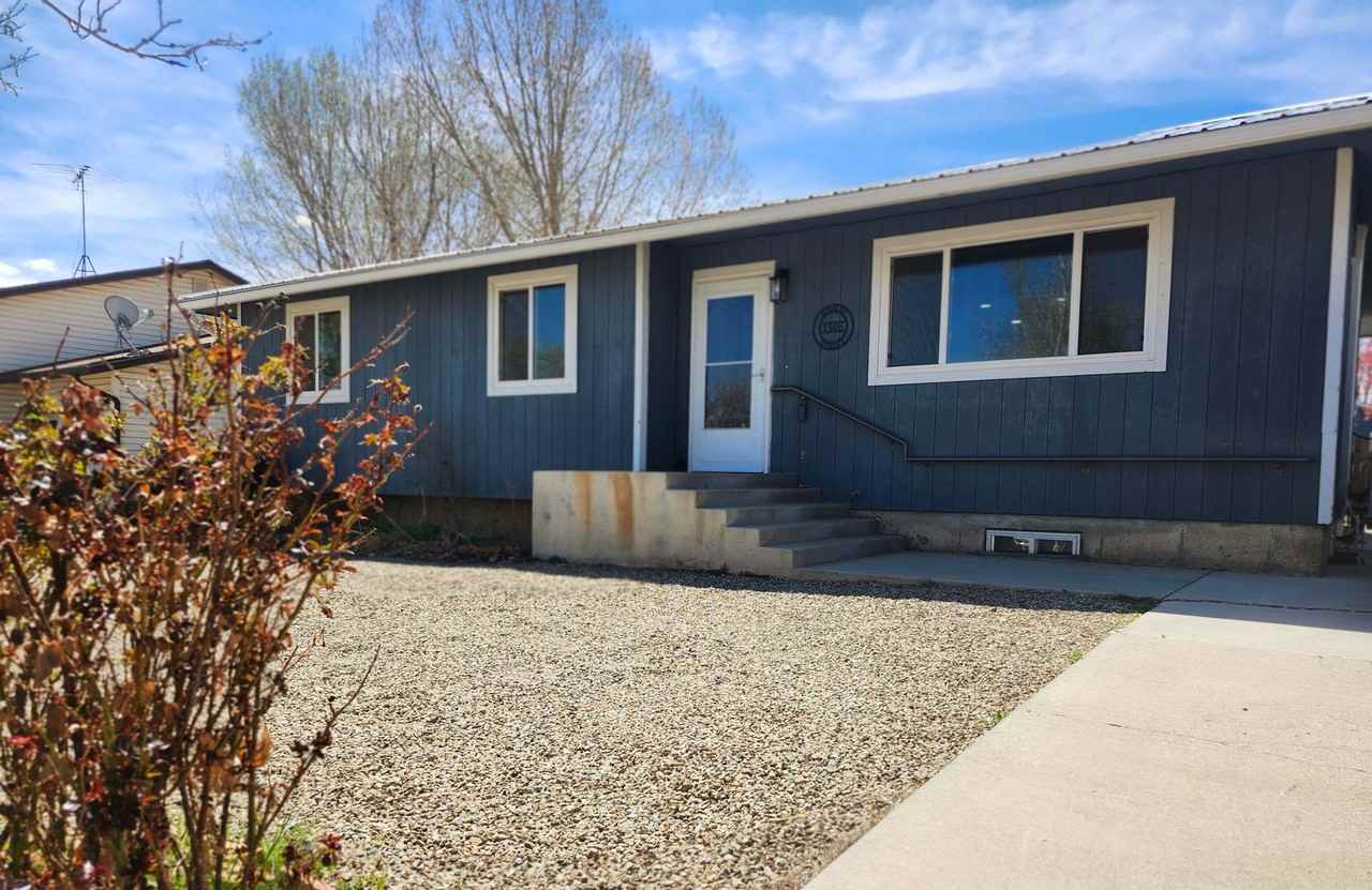 1505 Navajo St - Photo 2 of 18