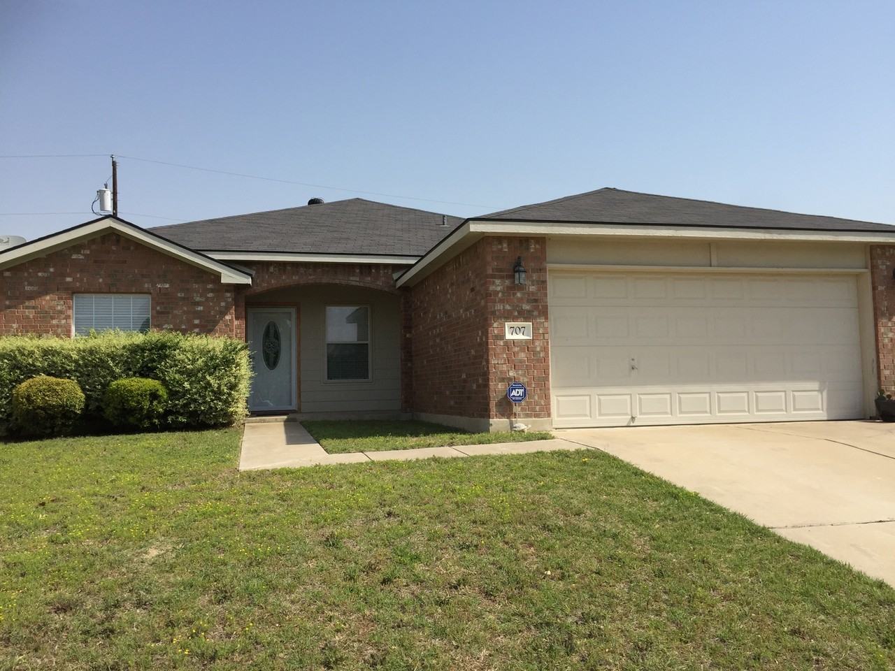 707 Bighorn Dr - Photo 4 of 28
