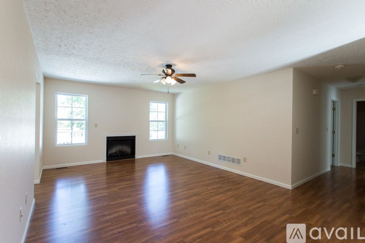 14075 Haywood Dr - Photo 2 of 7
