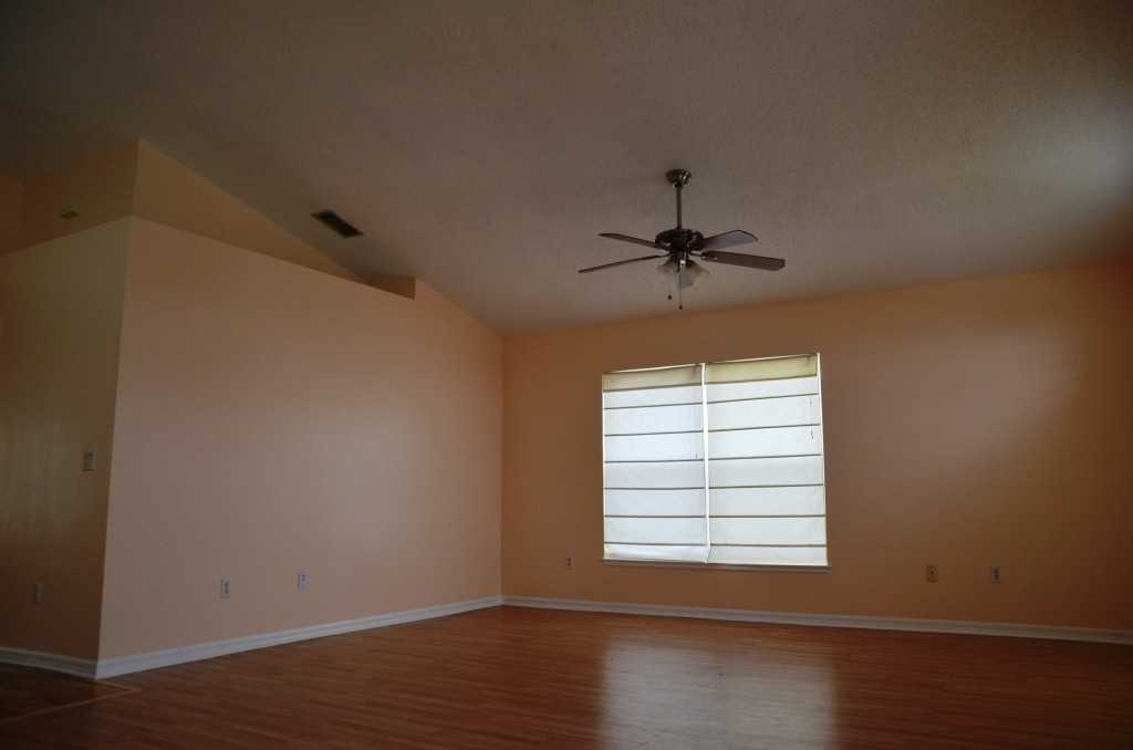 7618 Pine Fork Dr - Photo 2 of 9