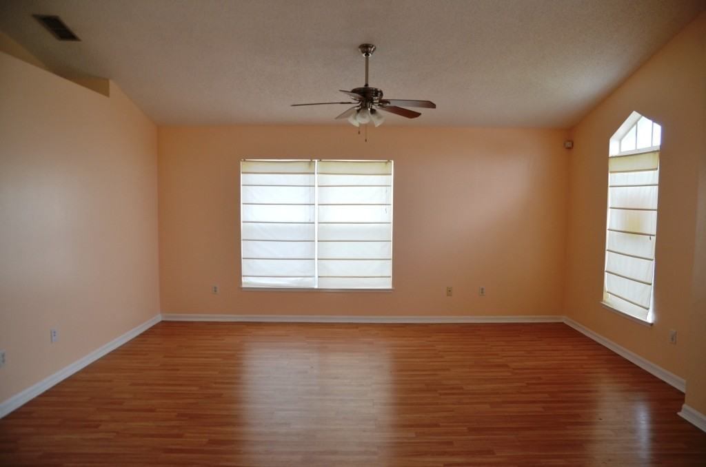 7618 Pine Fork Dr - Photo 3 of 9