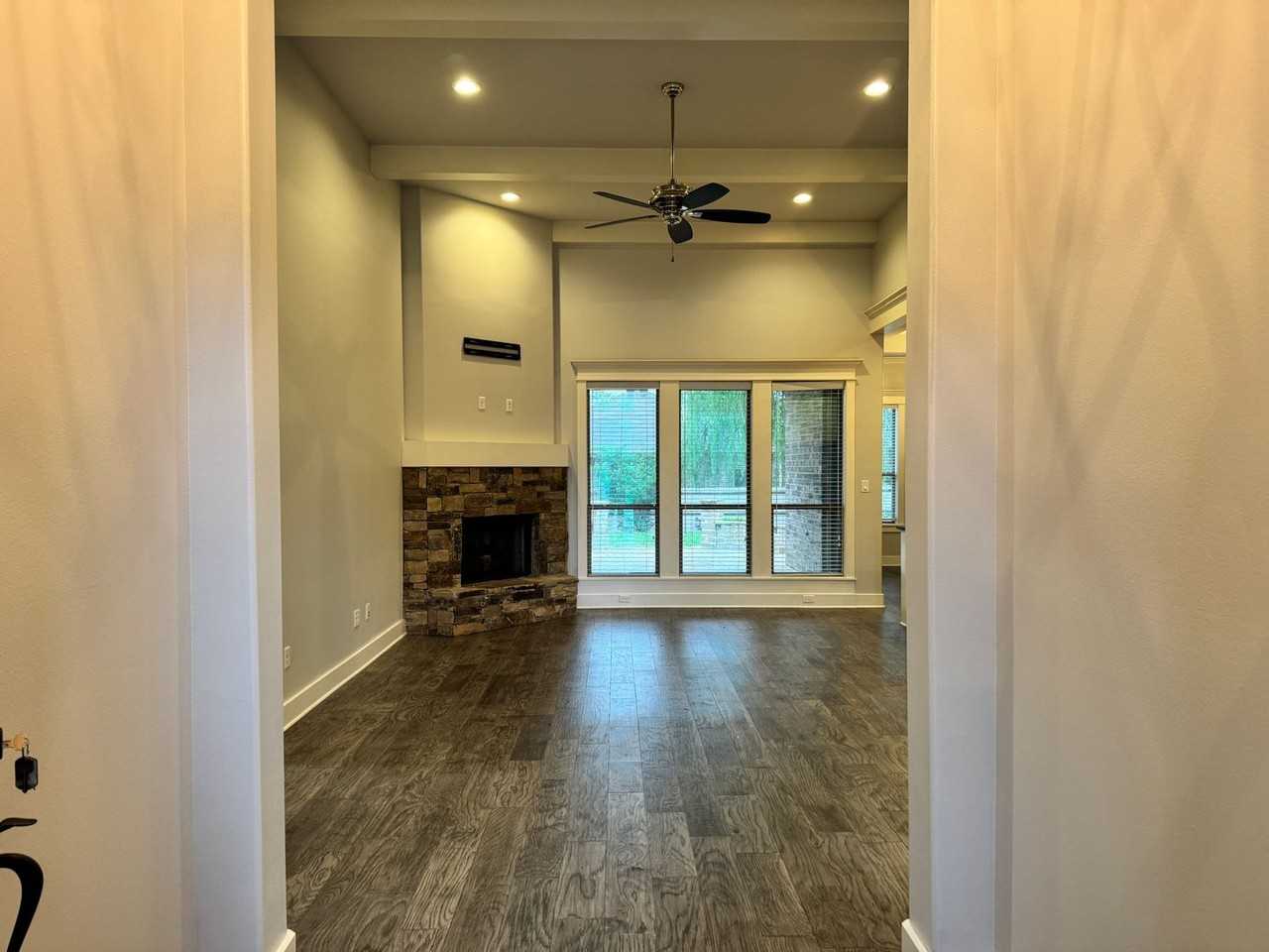 7315 Rolling Acres Pl - Photo 3 of 41