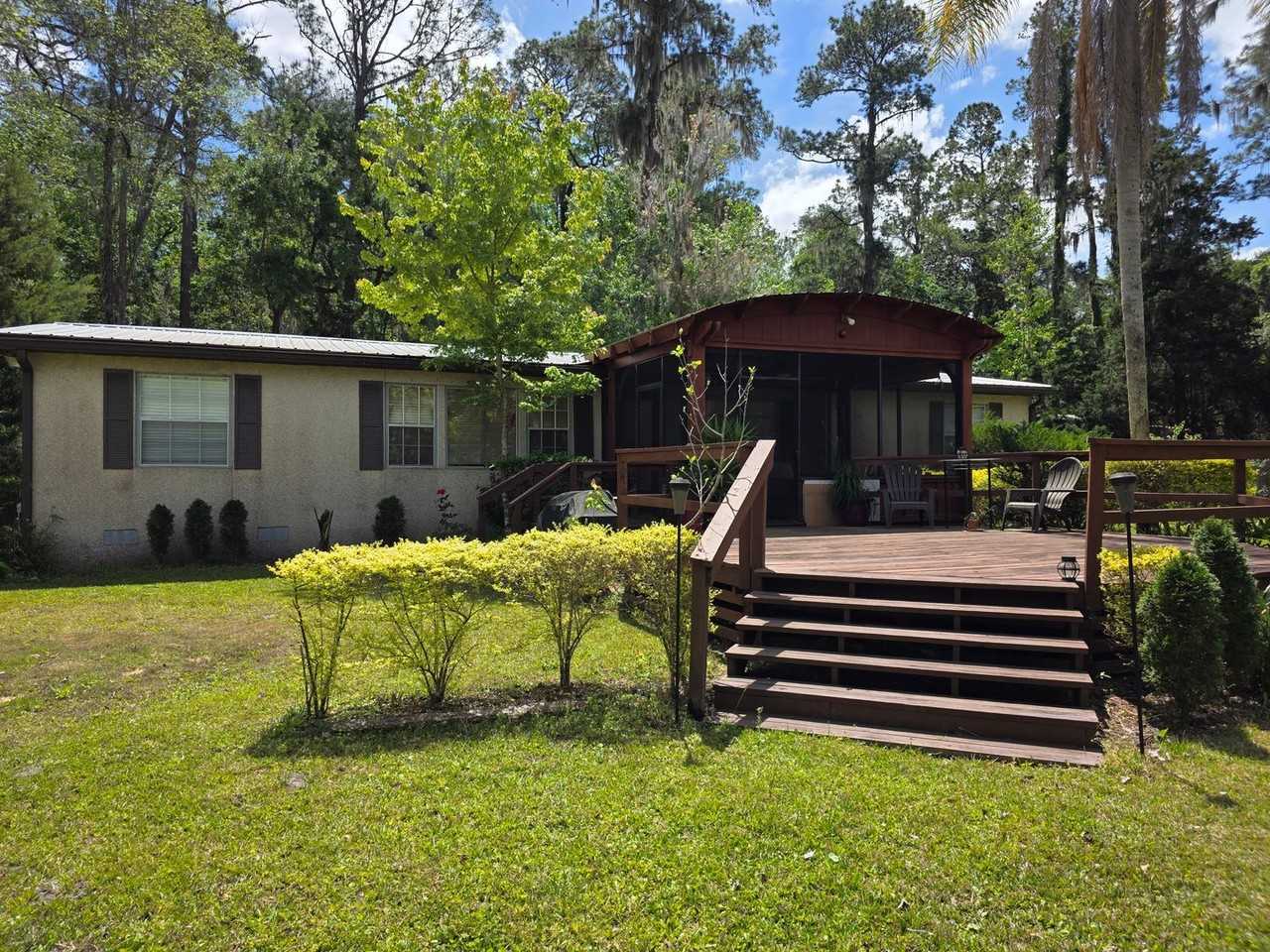 6924 Ne 223rd St - Photo 3 of 26