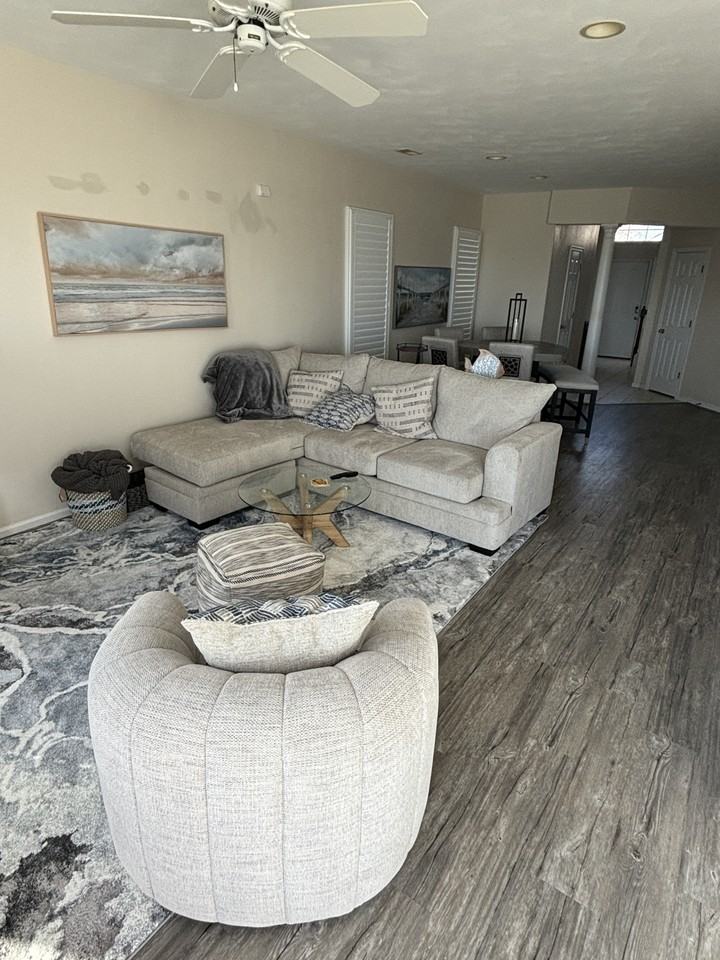 9490 Bay Front Dr - Photo 3 of 17
