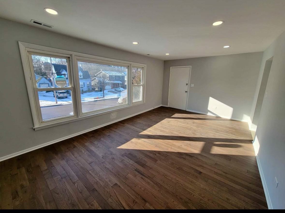 342 E Russell St #1 - Photo 2 of 8