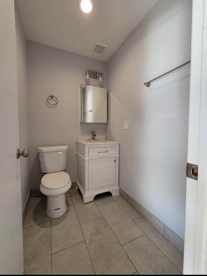 342 E Russell St #1 - Photo 4 of 8