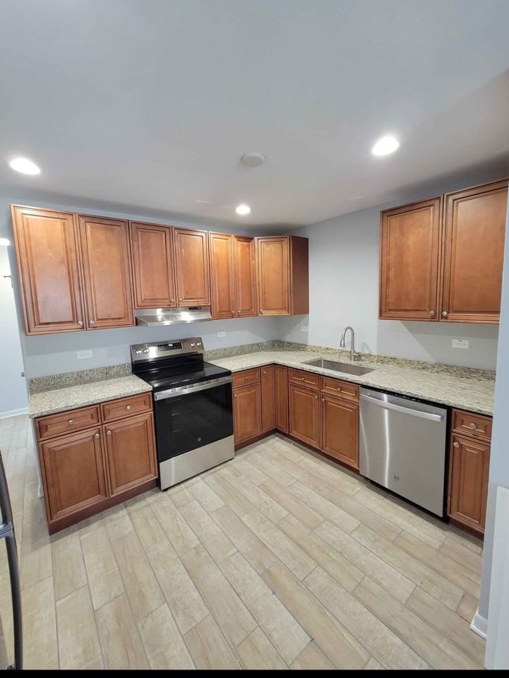 342 E Russell St #1 - Photo 6 of 8