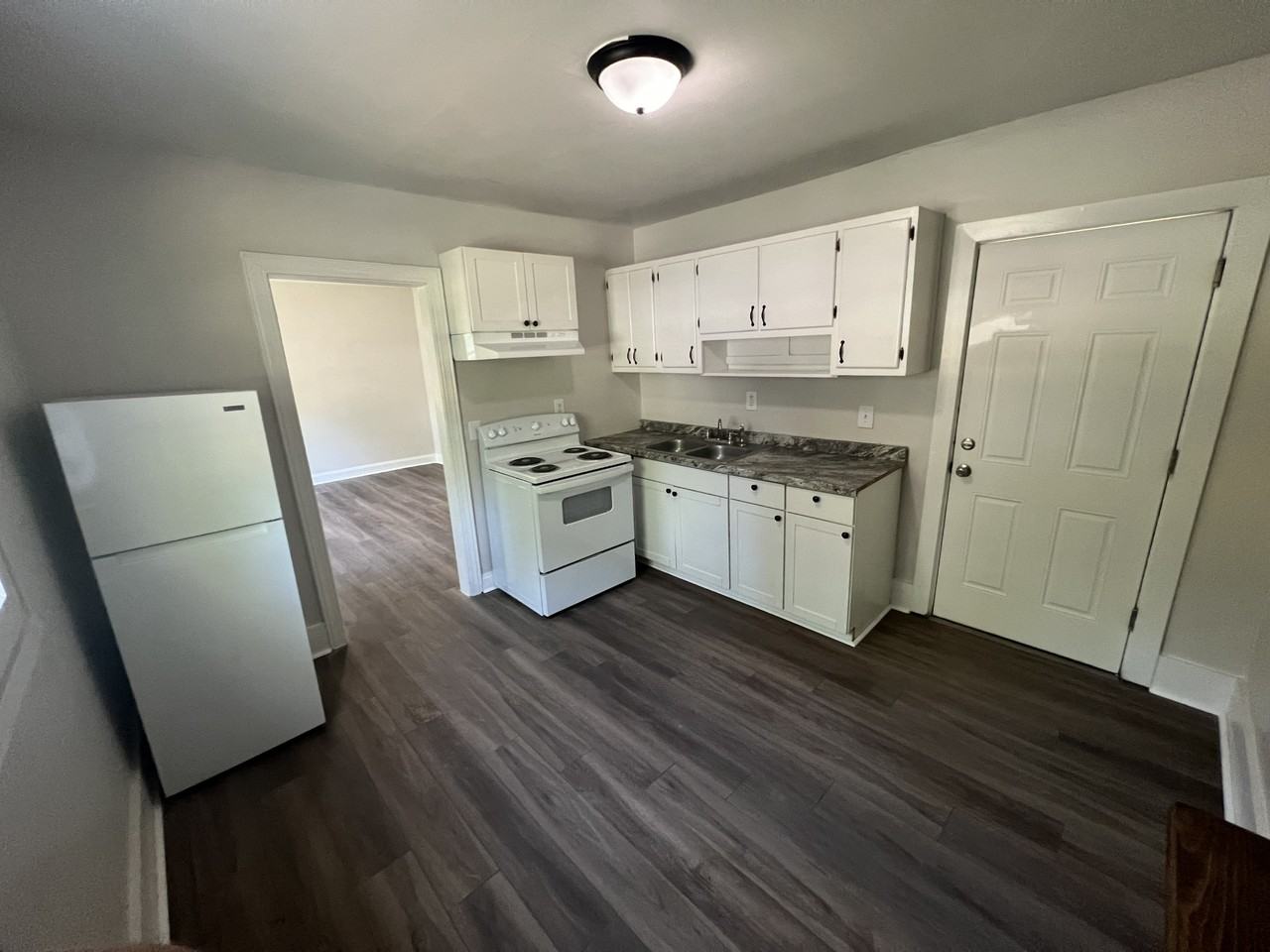 106 Dukeland Dr #106 - Photo 4 of 14