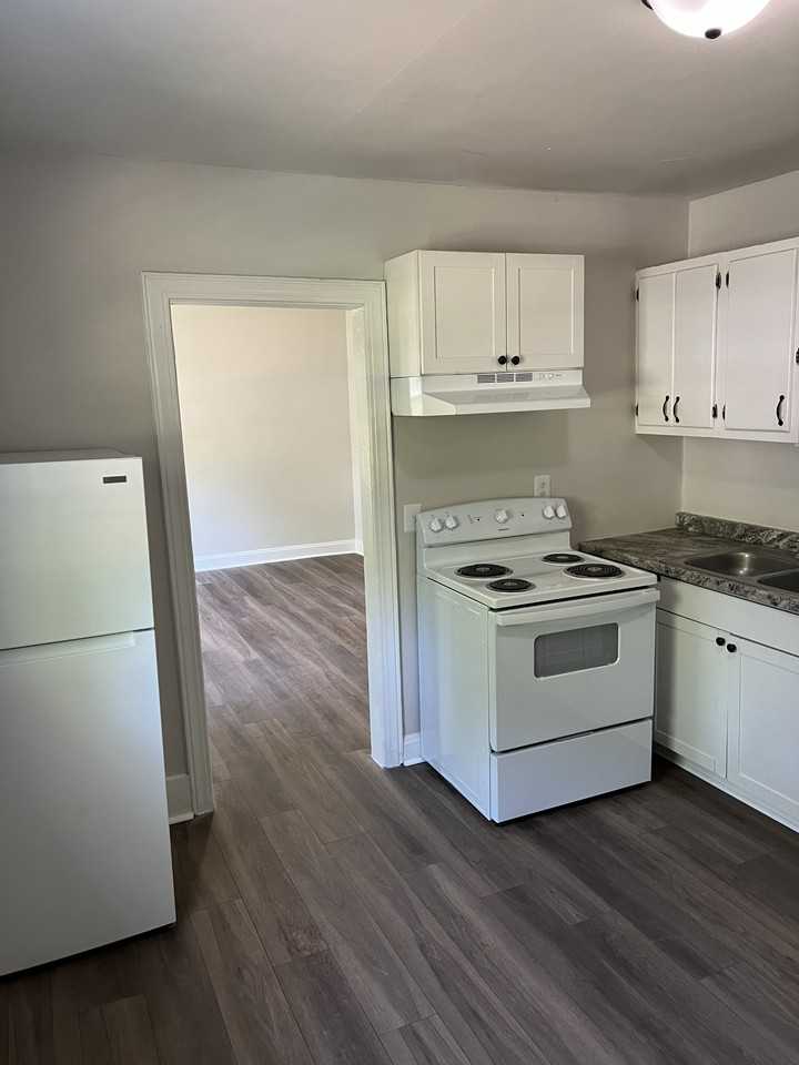 106 Dukeland Dr #106 - Photo 5 of 14