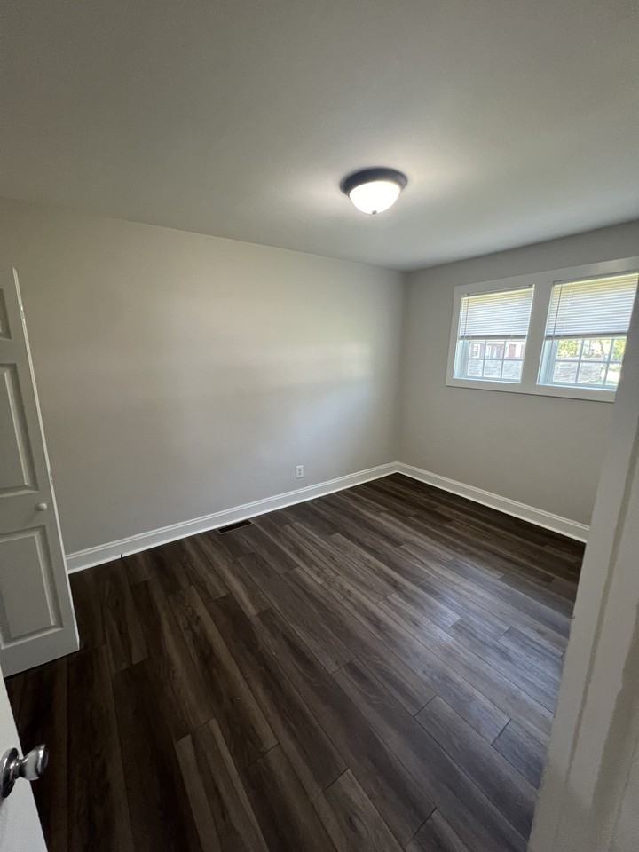 106 Dukeland Dr #106 - Photo 7 of 14