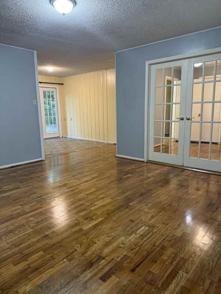 309 Ivy St #NA - Photo 3 of 17