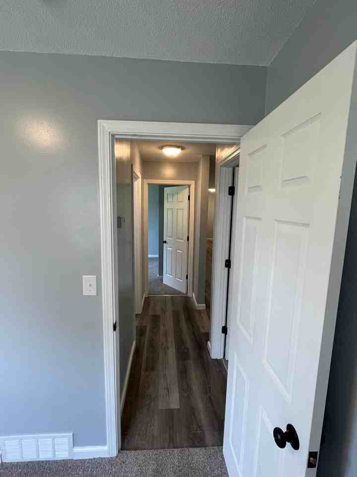 2410 Larson Ave #NA - Photo 4 of 16