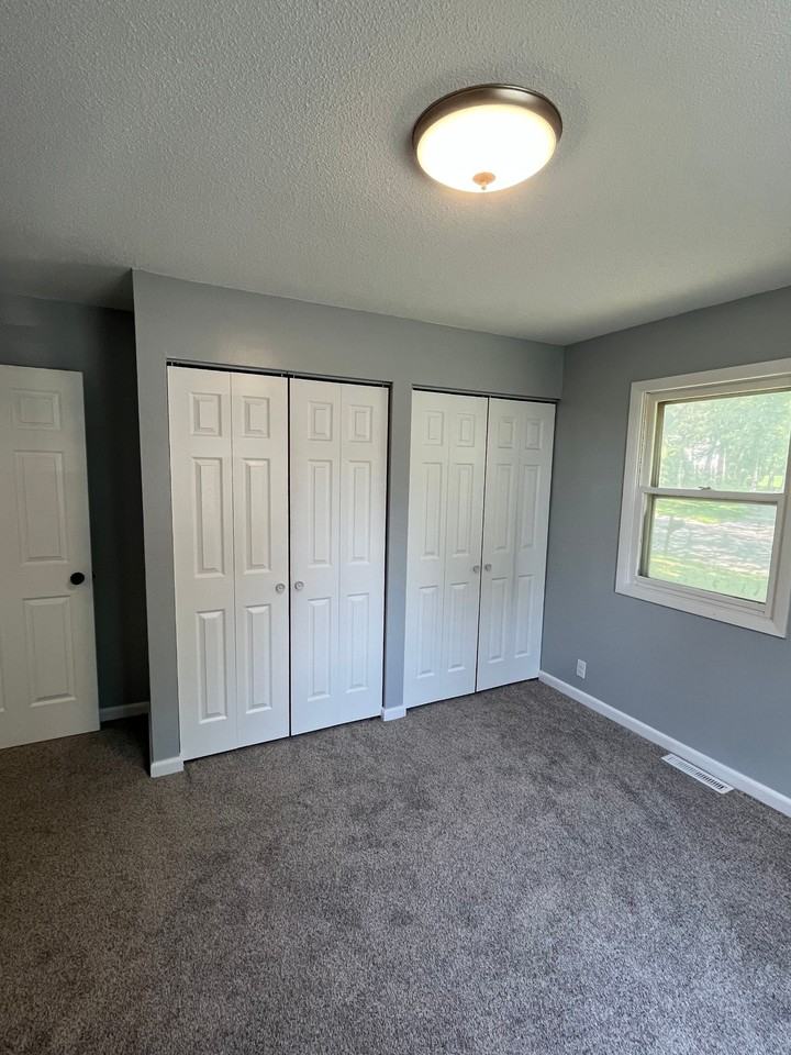 2410 Larson Ave #NA - Photo 5 of 16