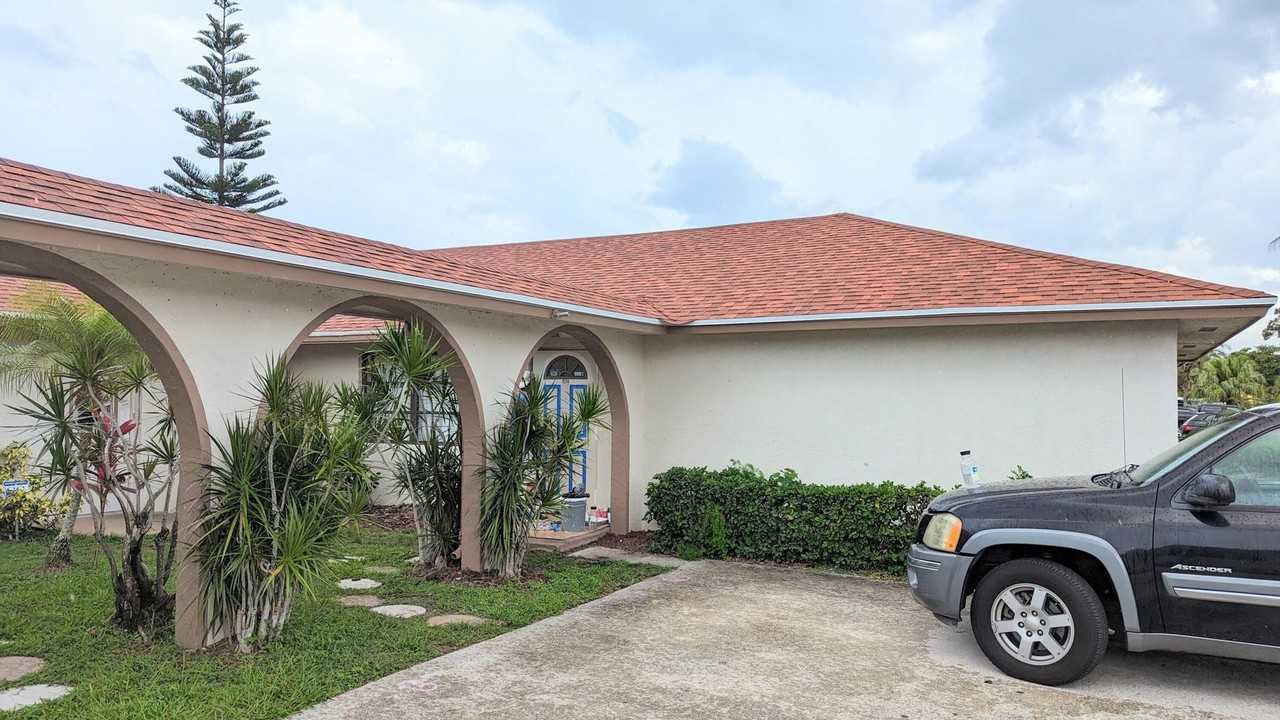 9214 East Highland Pines Boulevard