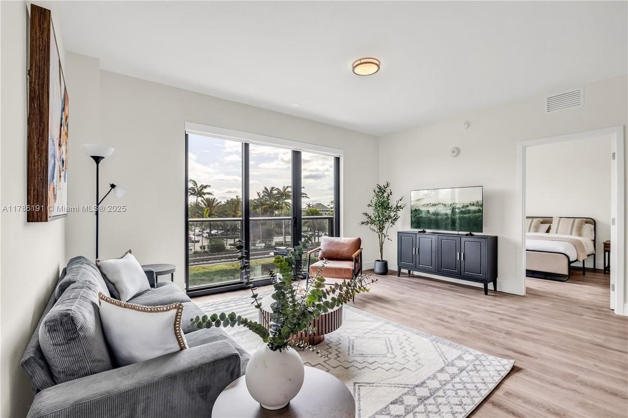 3701 N Dixie Hwy #204 - Photo 4 of 22