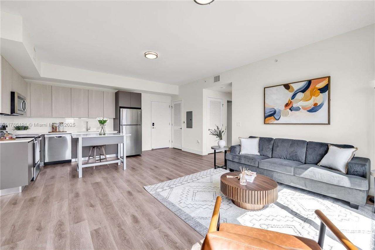 3701 N Dixie Hwy #204 - Photo 5 of 22