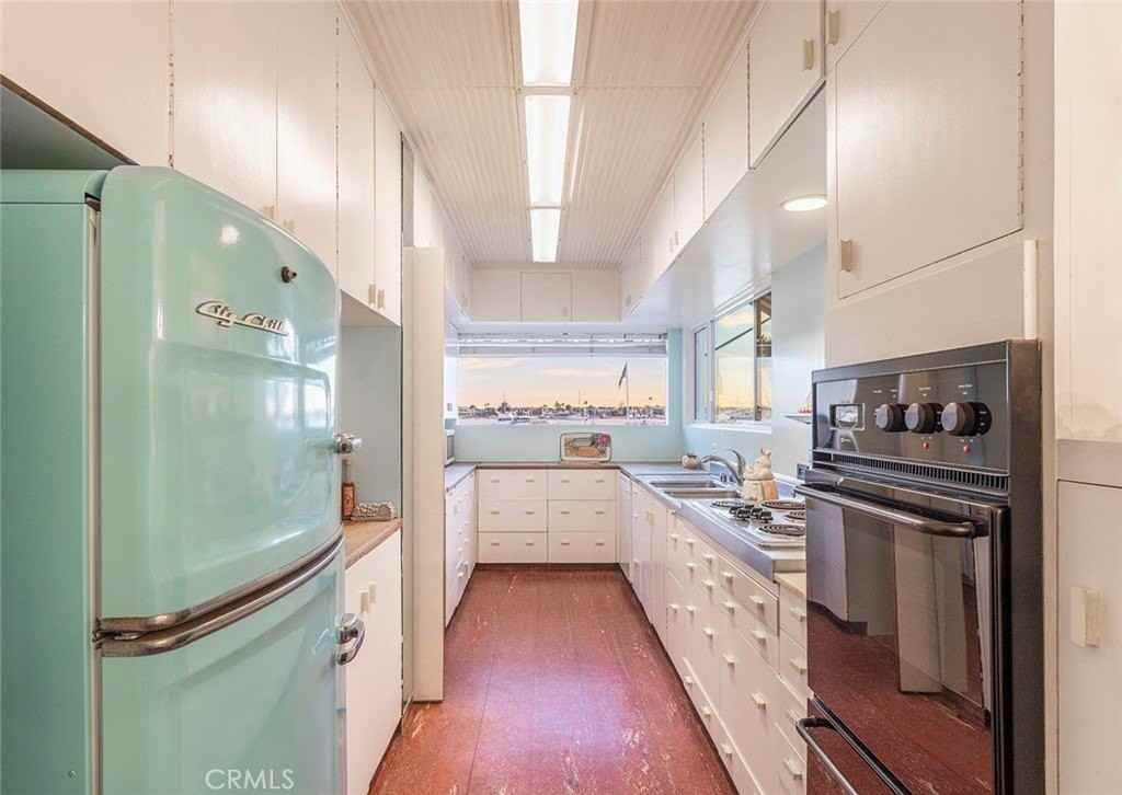 1402 S Bay Front - Photo 6 of 30