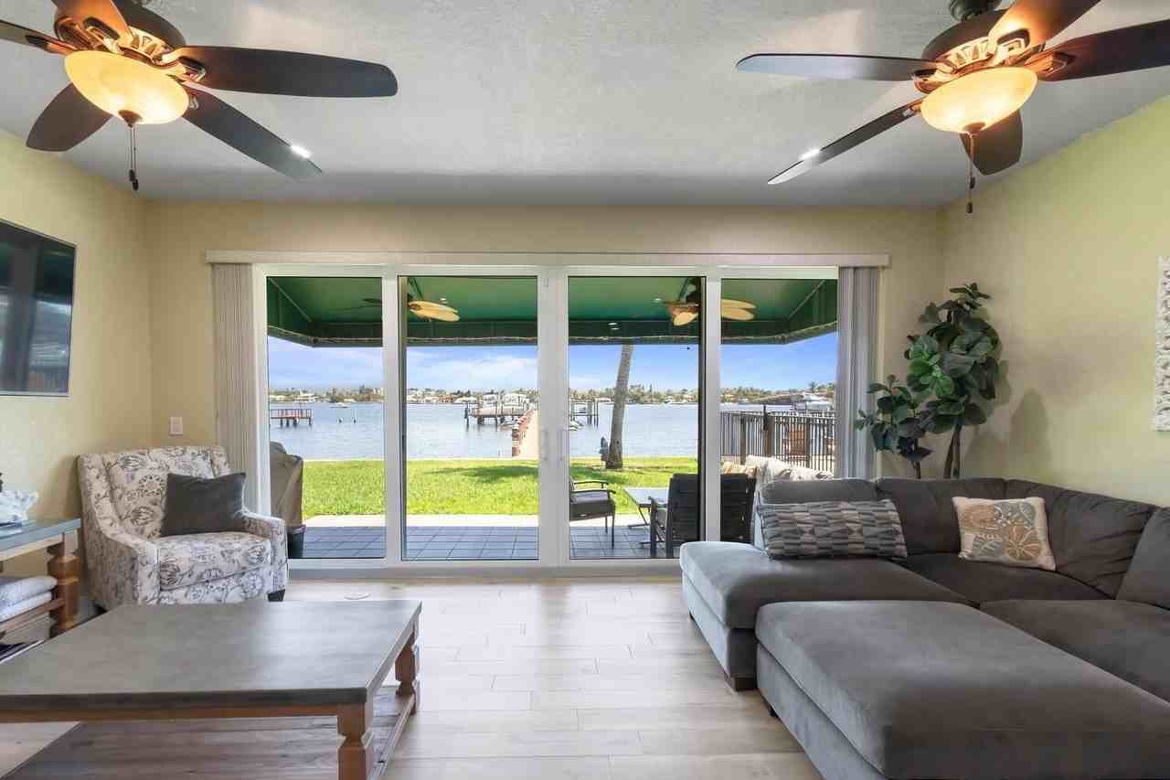 316 N Lake Dr - Photo 4 of 50