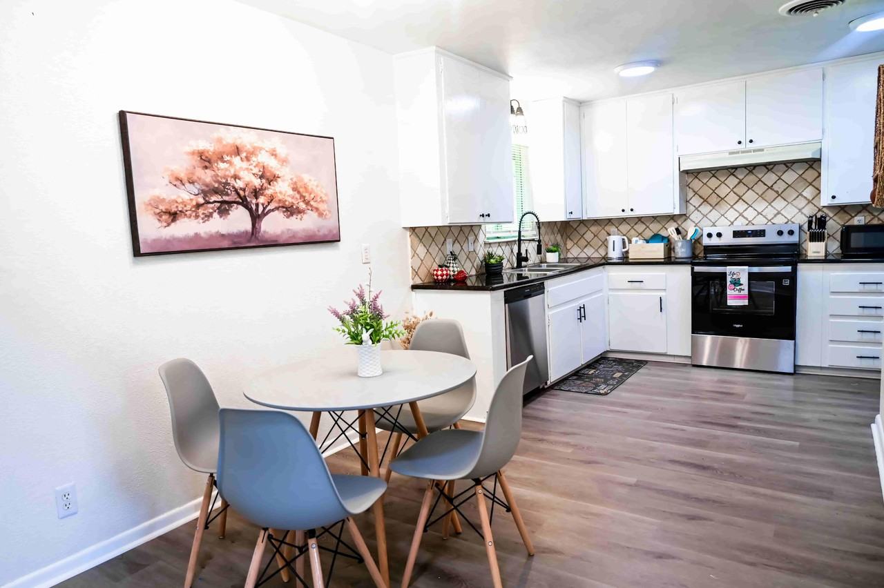 Leader Drive - Photo 3 of 12