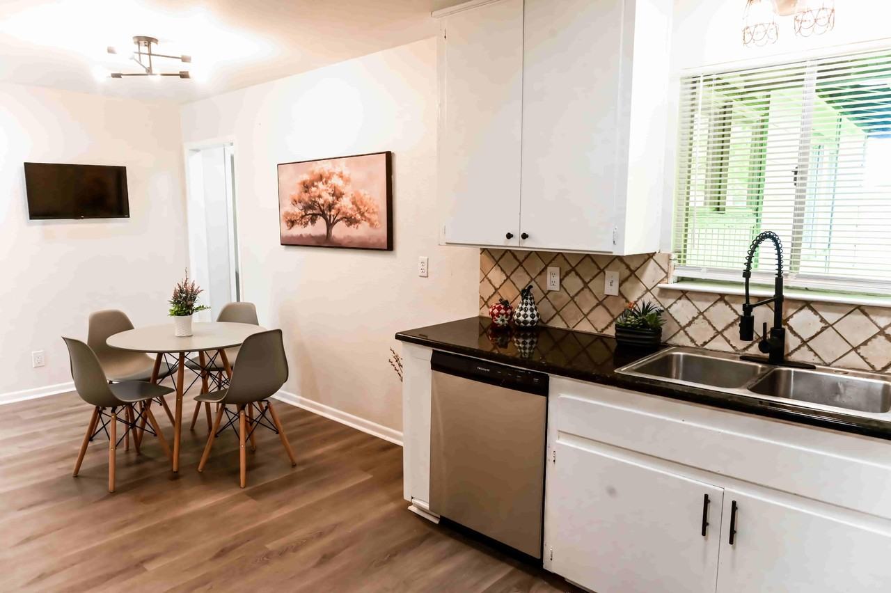 Leader Drive - Photo 4 of 12