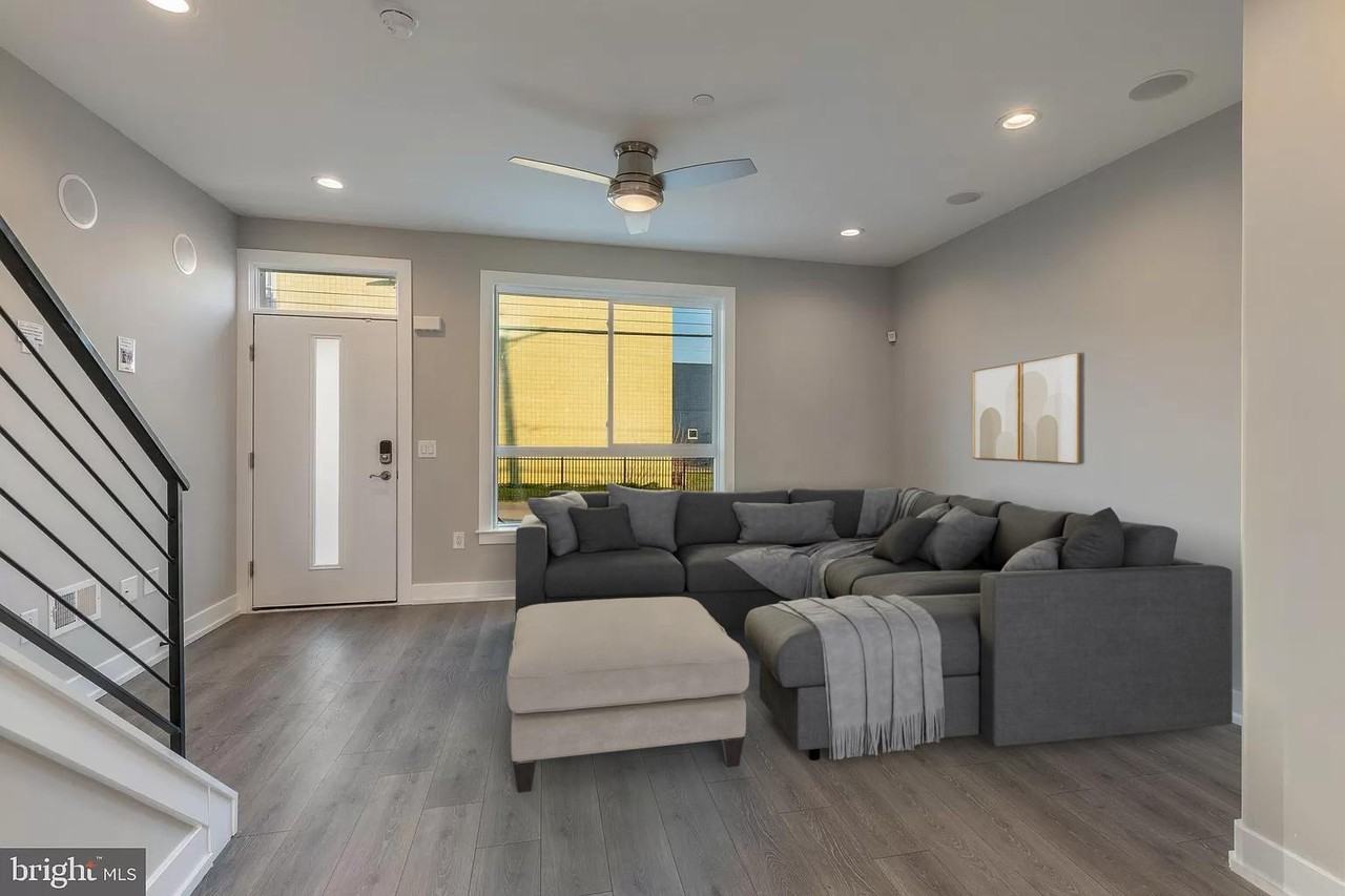 N Howard St - Photo 2 of 6