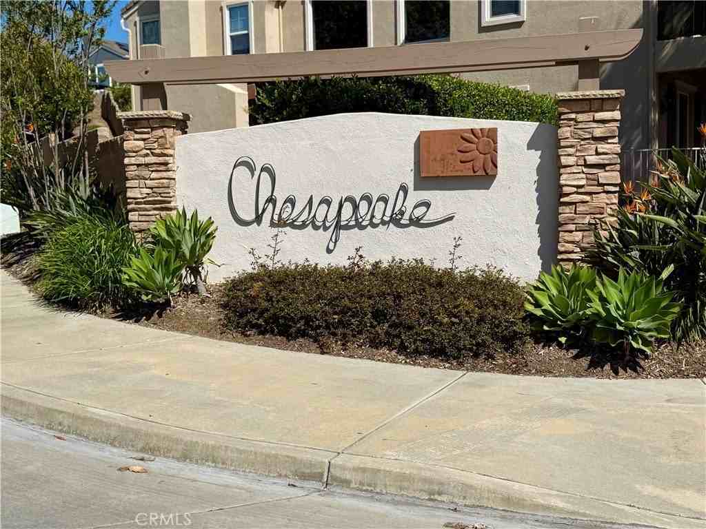 100 Chesapeake Ct - Photo 2 of 42