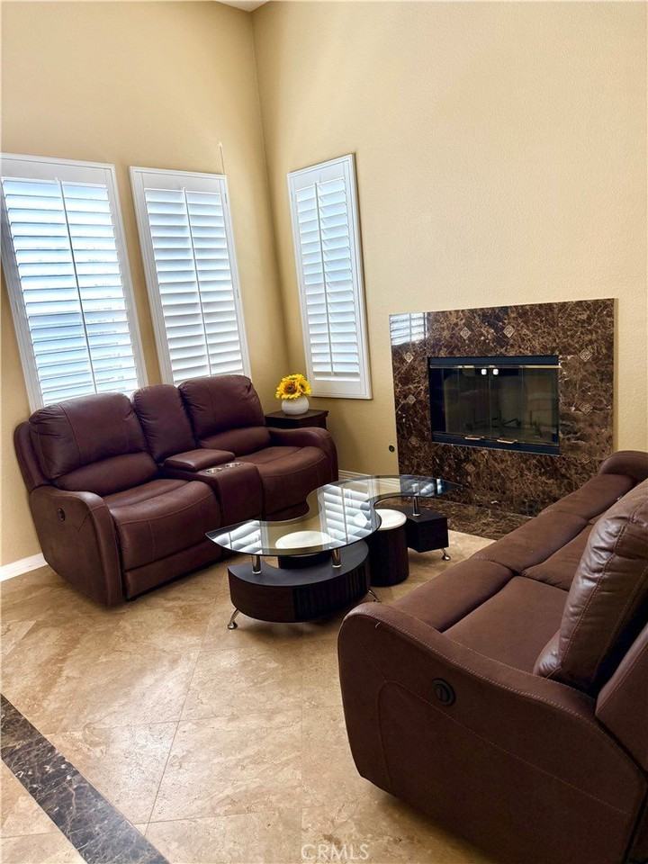 100 Chesapeake Ct - Photo 5 of 42