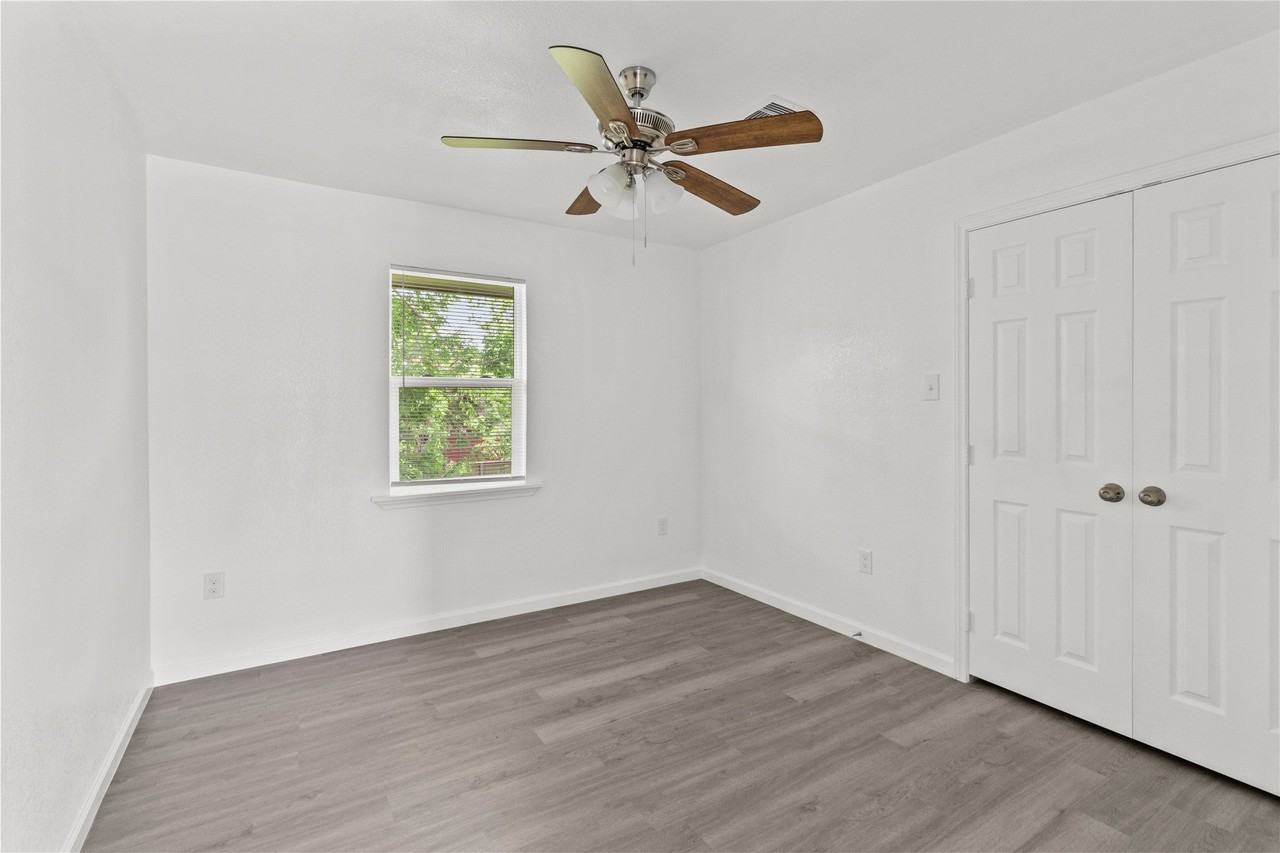 316 20th St - Photo 5 of 14