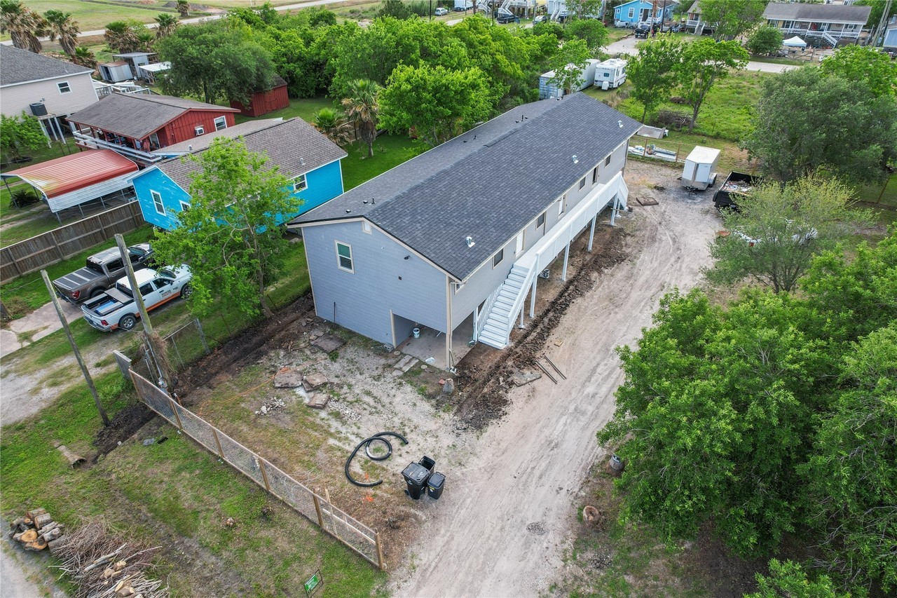 316 20th St - Photo 6 of 12