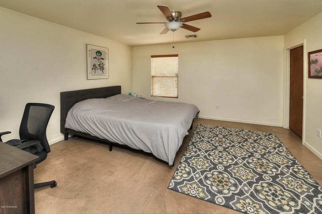 832 E Lester St - Photo 5 of 13