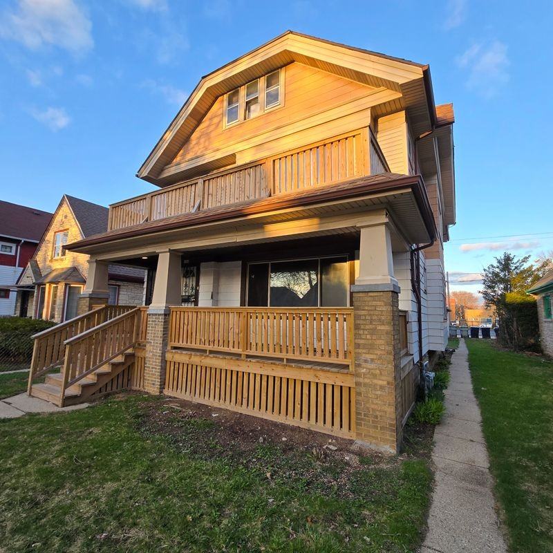 3864 N 6th St - Photo 2 of 18