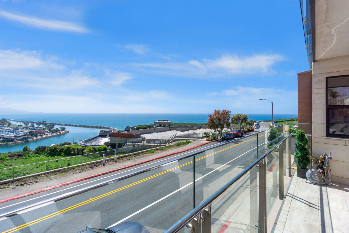 34403 Green Lantern St ##2 - Photo 4 of 33