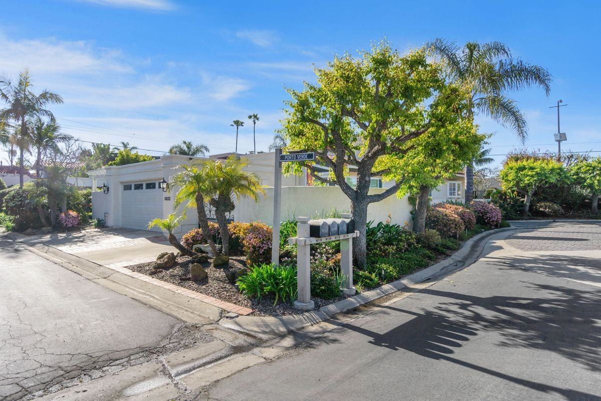 24232 Porto Verde - Photo 4 of 25