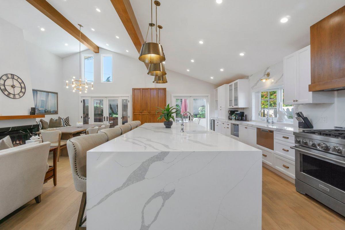 24232 Porto Verde - Photo 7 of 25