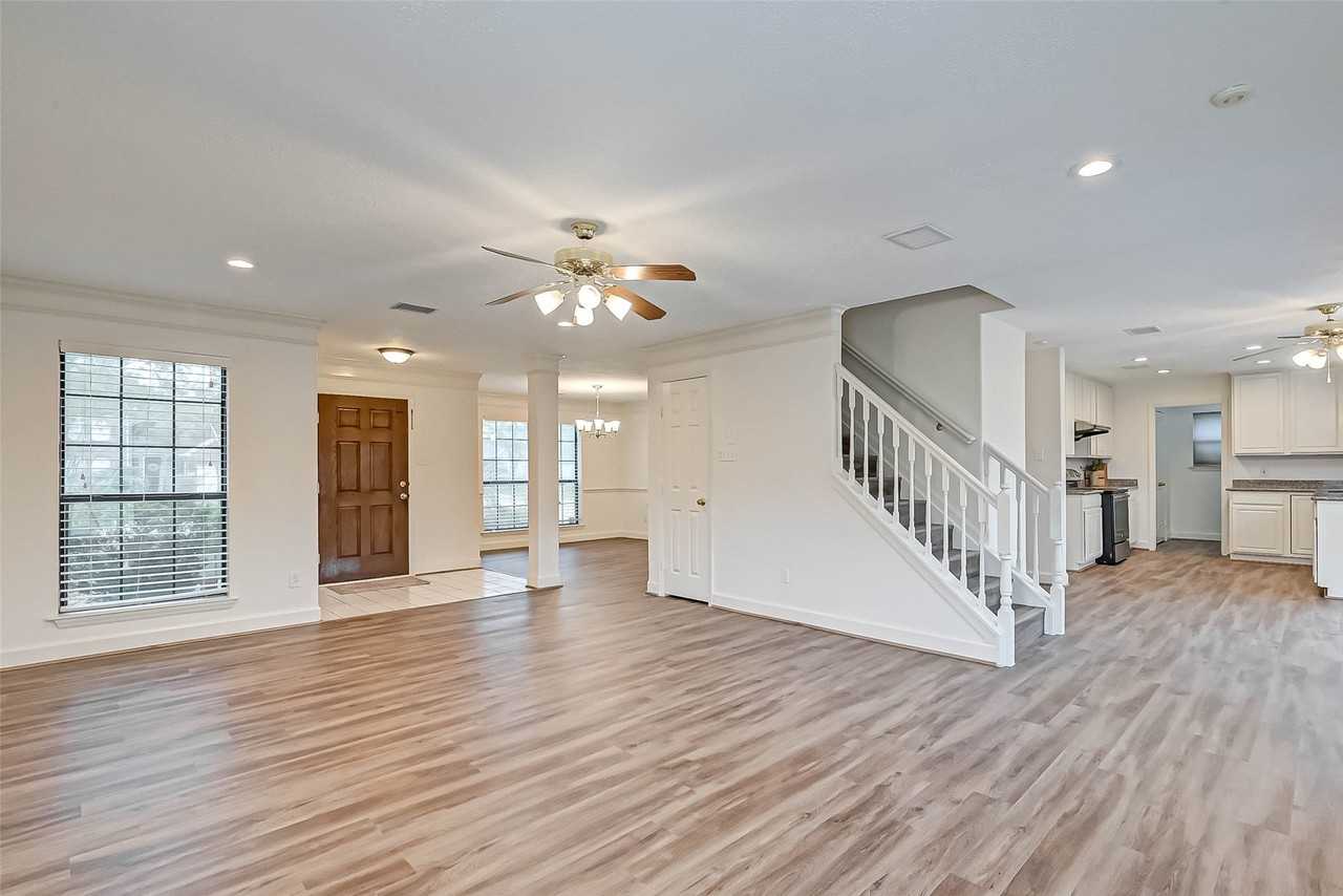 13507 Heron Field Court - Photo 5 of 20