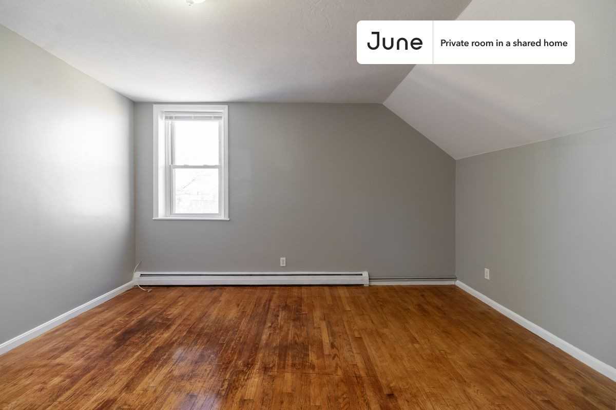 14 Bacon St #C - Photo 2 of 17
