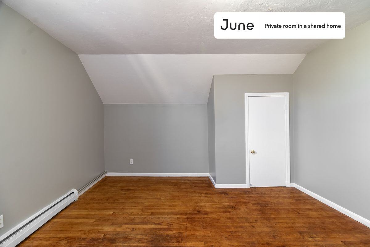 14 Bacon St #C - Photo 6 of 17