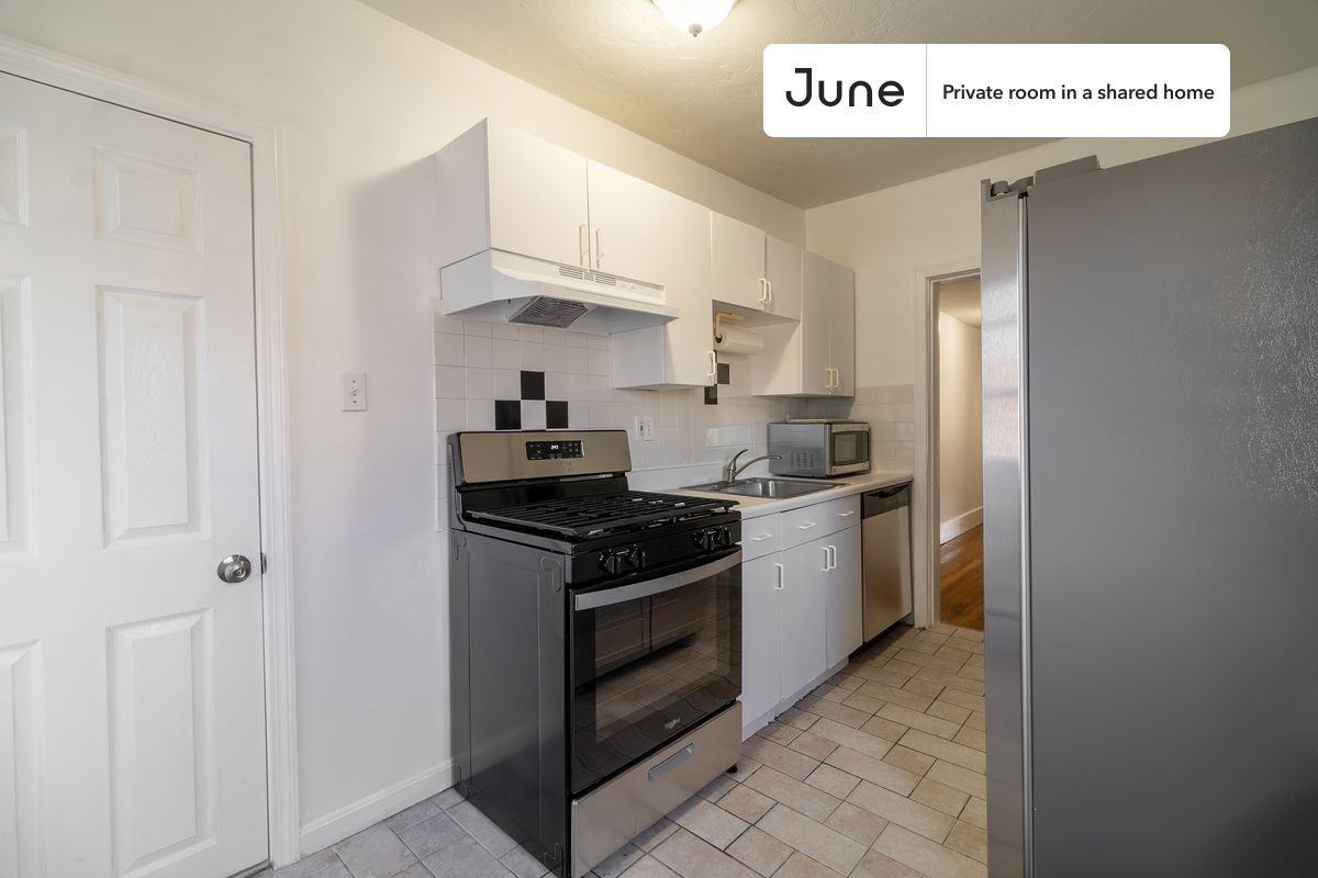 14 Bacon Street #B - Photo 7 of 16